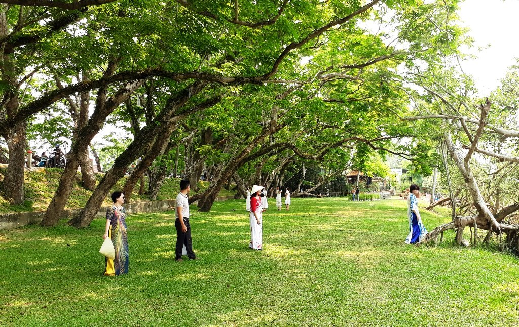 Vườn Cừa, làng sinh thái Hương Trà điểm check-in hấp dẫn của du khách