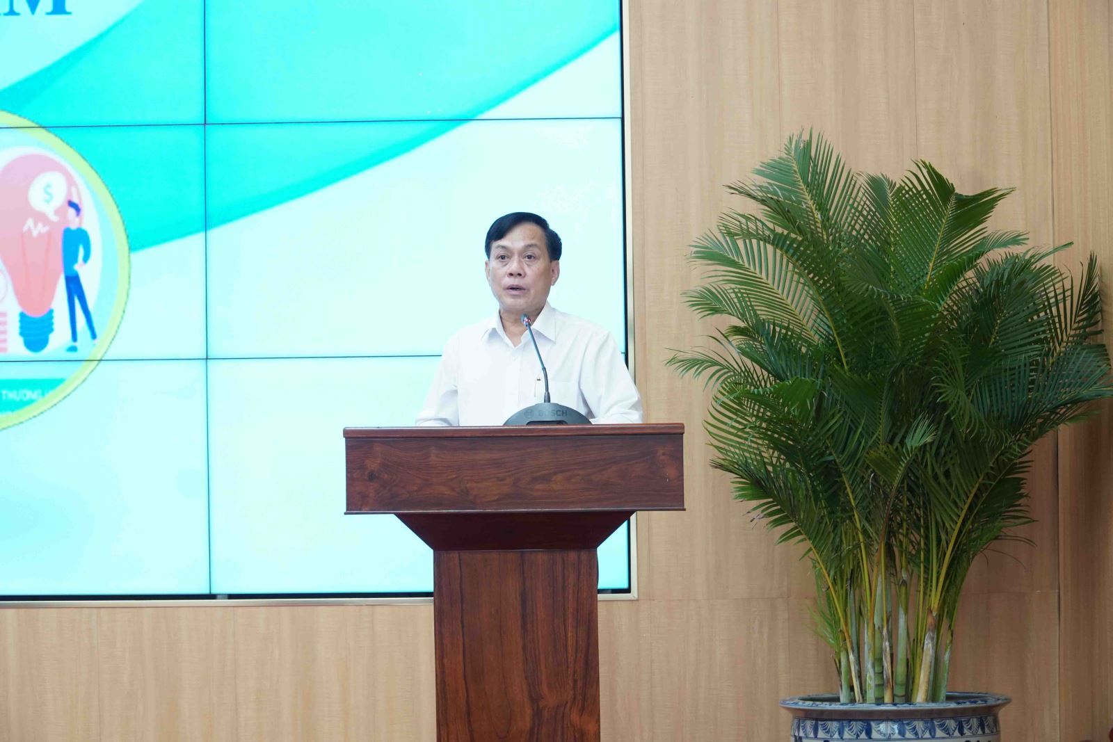 Phó chủ tịch UBND TP. Cần Thơ, Ông Nguyễn Ngọc Hè phát biểu tại Hội thảo