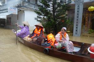 Thành phố Hội An bị ngập trong nước