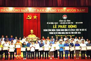 Hà Tĩnh: Tôn vinh công nhân lao động tiêu biểu trong Tháng Công nhân