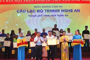 CLB Tennis Báo chí Nghệ An được Ủy ban MTTQ tỉnh Nghệ An tặng Bằng khen về công tác thiện nguyện