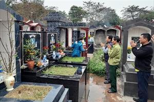 Tảo mộ cuối năm là đạo lý “chim có tổ, người có tông” của người Việt