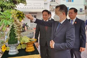 Lãnh đạo TP Đà Nẵng chúc Tết Tổng Lãnh sự quán nước CHDCND Lào nhân dịp Tết Bunpimay
