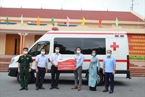 Đông Anh tiếp nhận xe cứu thương từ Công ty CP Chứng khoán VPS