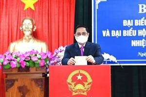 Thủ tướng Phạm Minh Chính bỏ phiếu bầu cử, thực hiện quyền và nghĩa vụ công dân