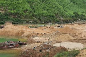 Bắc Giang: Công ty Đại Cường có được phép san đồi, lấp sông Lục Nam?