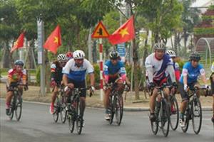 Phố biển Tuy Hoà lần đầu tổ chức giải đua xe đạp
