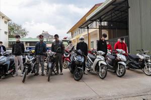 Lâm Đồng: Triệu tập 18 thanh, thiếu niên có hành vi tụ tập đua xe trái phép ở Đà Lạt