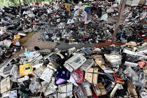 Lãng phí gần 3 tỷ USD/năm vì không tái chế rác thải nhựa