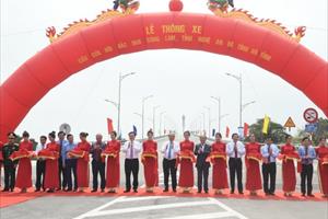 Thủ tướng dự lễ thông xe cầu Cửa Hội nối Nghệ An và Hà Tĩnh