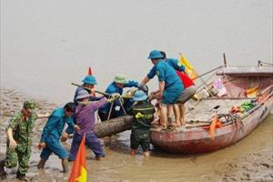 Quảng Ninh: Đi mò hến, một phụ nữ phát hiện bom “khủng”