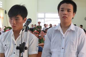 Phú Yên: 25 năm tù cho hai kẻ bắt cóc bé gái 4 tuổi tống tiền tỷ