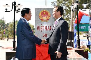 Thủ tướng Việt Nam và Campuchia dự lễ khánh thành cột mốc 30 và  275