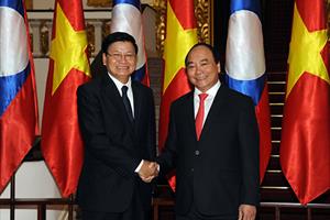 Thủ tướng Nguyễn Xuân Phúc đón và hội đàm với Thủ tướng Lào Thongloun Sisoulith