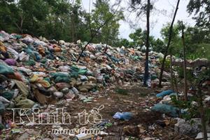 Tĩnh Gia: Rác thải chất thành núi, gây ô nhiễm môi trường