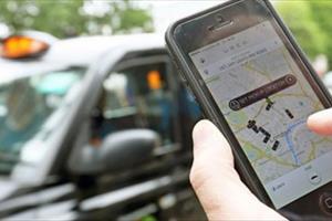 Dừng cấp phép thí điểm mới taxi Uber, Grab