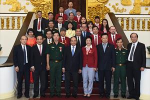 Thủ tướng chúc mừng xạ thủ Hoàng Xuân Vinh và đoàn thể thao Việt Nam