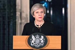 Thủ tướng May thề không đầu hàng trước khủng bố