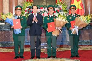 Chủ tịch nước trao quyết định thăng quân hàm cho các sỹ quan cấp cao