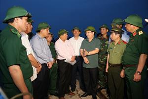 Phó Thủ tướng Trịnh Đình Dũng chỉ đạo ứng phó bão số 10 ở Quảng Bình, Hà Tĩnh, Nghệ An