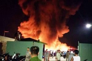 Cháy bãi chứa vật liệu Công ty Nhựa Thiếu niên Tiền Phong Hải Phòng