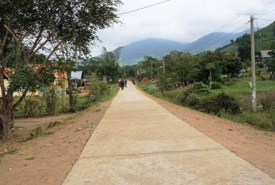 Một đoạn đường nông thôn tại xã Cư Pui