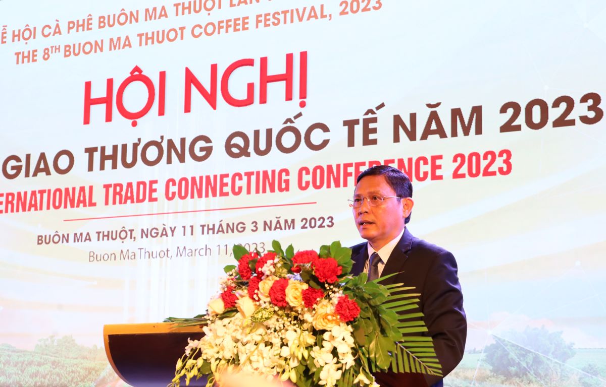 Ông Nguyễn Tuấn Hà - Phó Chủ tịch Thường trực UBND tỉnh Đắk Lắk phát biểu tại hội nghị