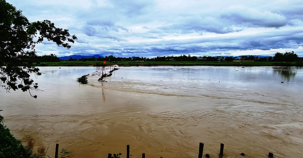 Hiện các địa phương trong tỉnh Quảng Nam đã có mưa to, có nơi mưa rất to;  hiện nay mực nước trên các sông đang lên