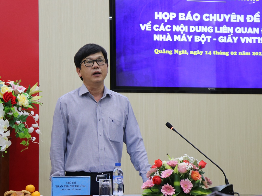 Ông Trần Thanh Trường, Giám đốc Sở Thông tin và Truyền thông Quảng Ngãi phát biểu tại họp báo