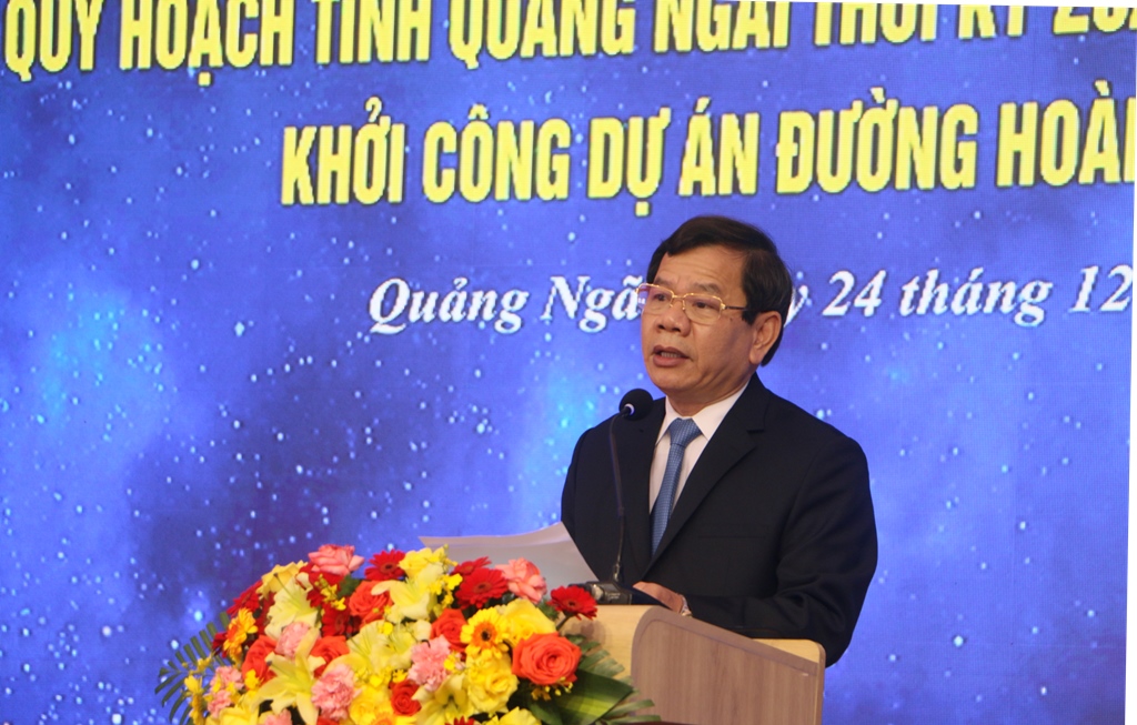 Chủ tịch UBND tỉnh Quảng Ngãi Đặng Văn Minh phát biểu tại buổi lễ