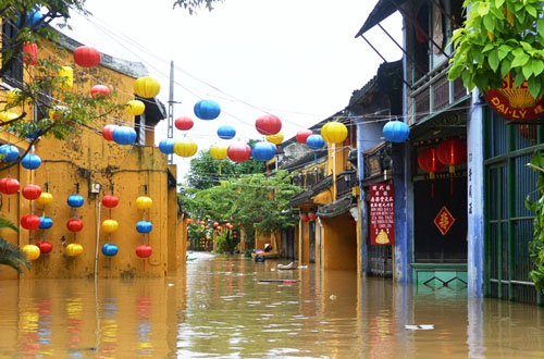 Hội An: Khẩn trương khắc phục hậu quả sau bão lũ đón APEC