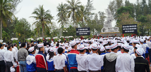 Quang cảnh lễ tưởng niệm 504 nạn nhân vụ thảm sát