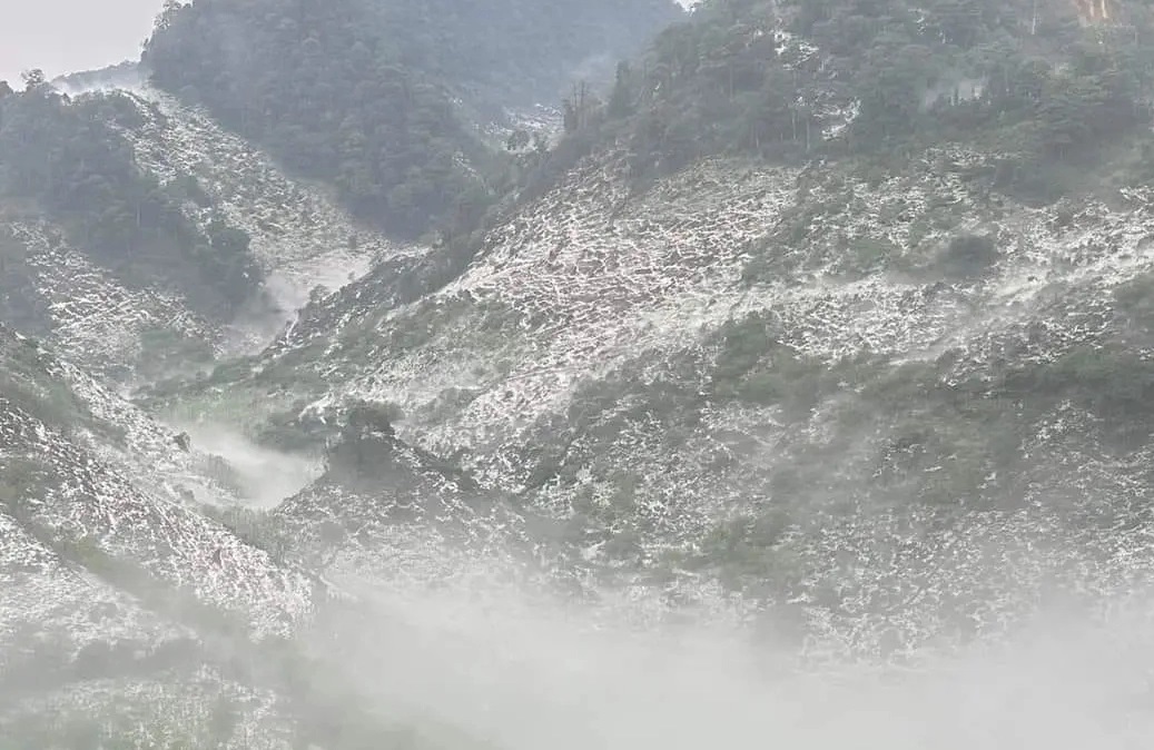 Mưa đá gây thiệt hại nặng ở huyện Mai Châu và Vân Hồ