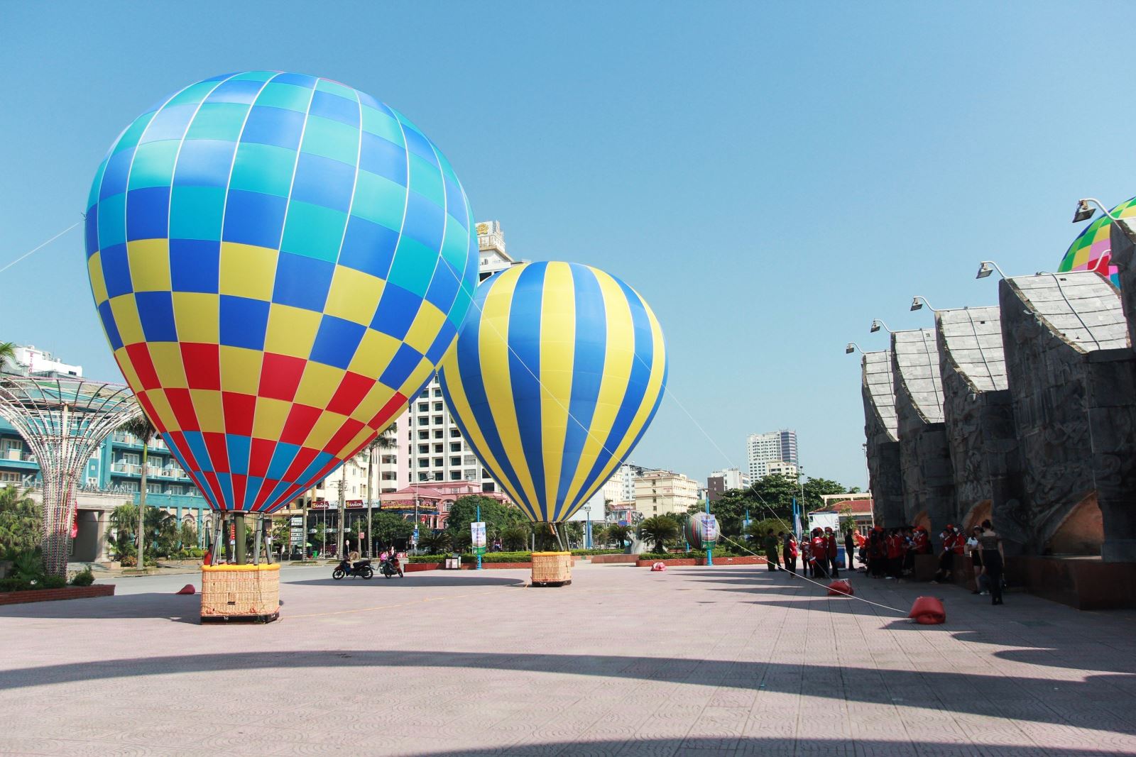Khu bay khinh khí cầu tại Quảng trường Bình Minh, thị xã Cửa Lò, tỉnh Nghệ An. 