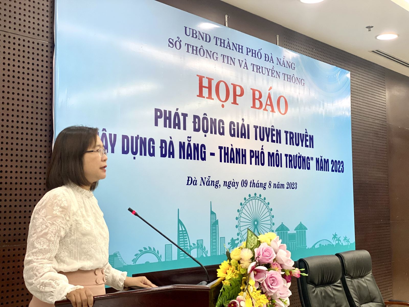 Bà Nguyễn Thu Phương, Phó Giám đốc Sở TT&TT thành phố Đà Nẵng phát biểu tại buổi họp báo.