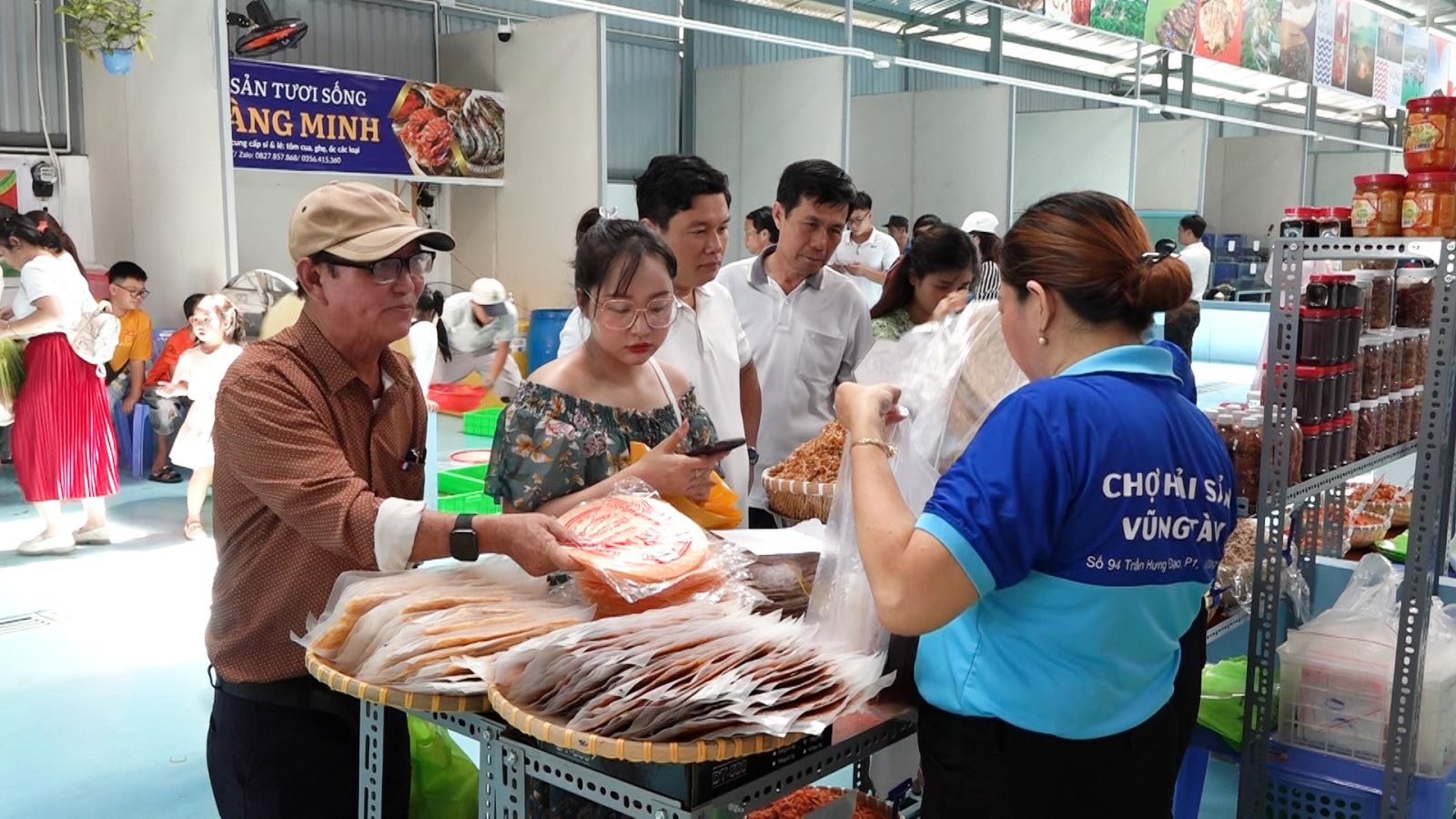 Khu chợ hải sản cho du khách - Bà Rịa Vũng Tàu