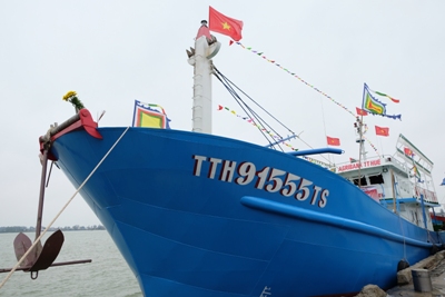 Agribank Thừa Thiên Huế bàn giao tàu vỏ thép đóng mới theo Nghị định 67/NĐ-CP