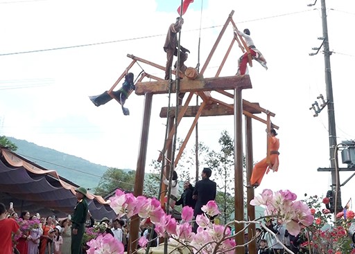 Việc phục dựng lại Lễ hội dân gian cùng với trò chơi Đu tiên ở làng Phú Gia hết sức có ý nghĩa trong việc bảo tồn và phát huy những trò chơi dân gian đã bị mai một.