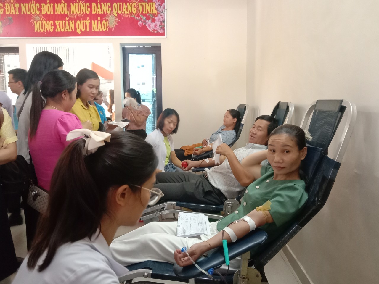 Phong trào hiên máu tình nguyện được các tầng lớp nhân dân trên địa bàn thị xã Hương Trà hưởng ứng tích cực, tạo sức lan tỏa mạnh mẽ trong cộng đồng về tính nhân đạo.