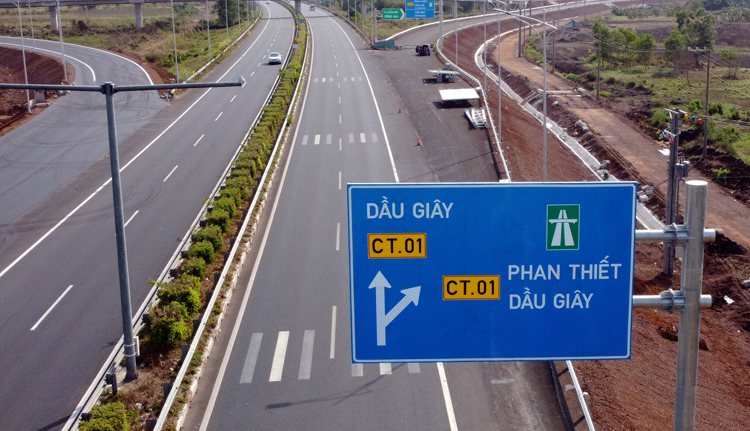 Cao tốc Dầu Giây – Phan Thiết rút ngắn quá trình di chuyển từ TP.HCM đến Phan Thiết chỉ còn khoảng 1 giờ 40 phút