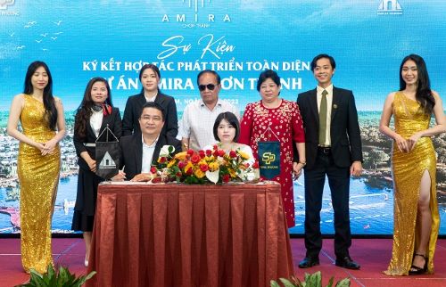 Lễ ký kết hợp tác giữa chủ đầu tư là Công ty TNHH Công nghiệp - Bất động sản và Xây dựng Song Phương và đơn vị phát triển dự án Tập đoàn Bất động sản Thiên An Holdings.
