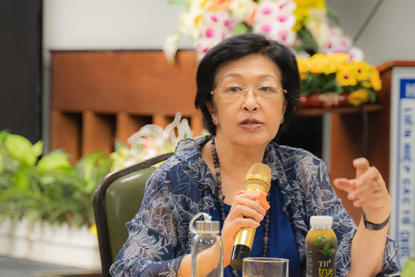 Nhà ngoại giao kỳ cựu Tôn Nữ Thị Ninh, Chỉ tịch Quỹ Hoà bình và Phát triển Thành phố Hồ Chí Minh