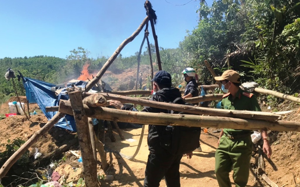 Lực lượng chức năng Quảng Nam đã nhiều lần tổ chức truy quét, đẩy đuổi, nạn “vàng tặc” tại khu vực Bồng Miêu