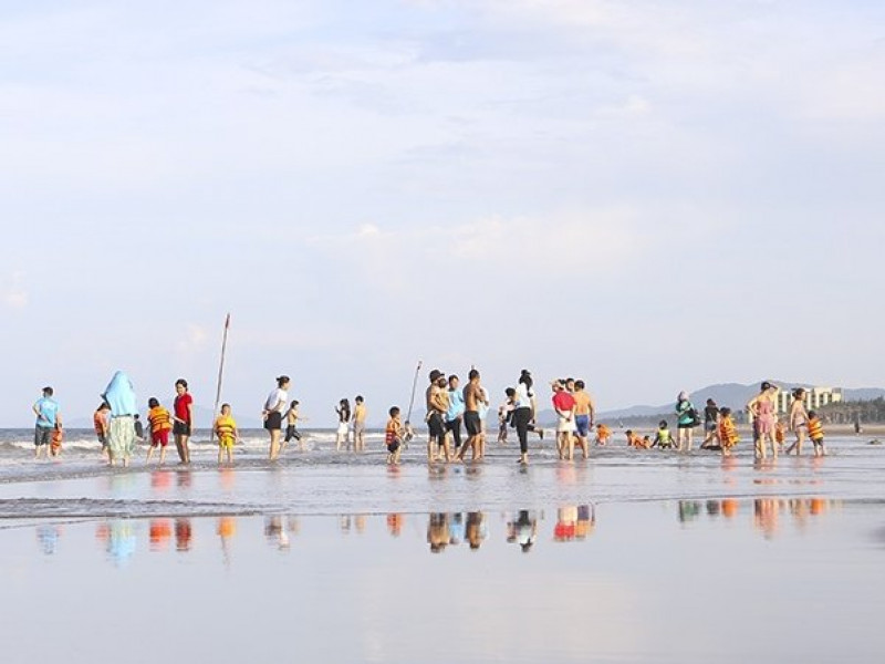 Lượt khách du lịch đến Hà Tĩnh vượt 1 triệu trong 6 tháng đầu năm 