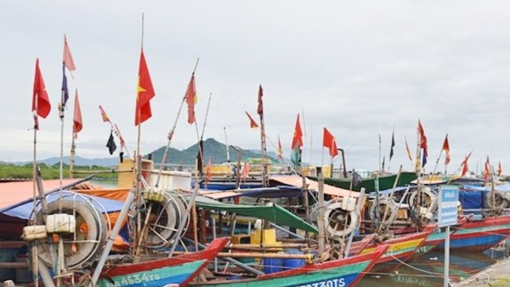Hơn 3.300 tàu cá của ngư dân Hà Tĩnh đã vào bờ tránh trú an toàn