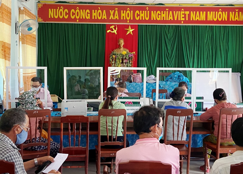Chi nhánh NHCSXH tỉnh Quảng Ngãi triển khai cho vay đối với cơ sở SXKD sử dụng lao động là người khuyết tật.