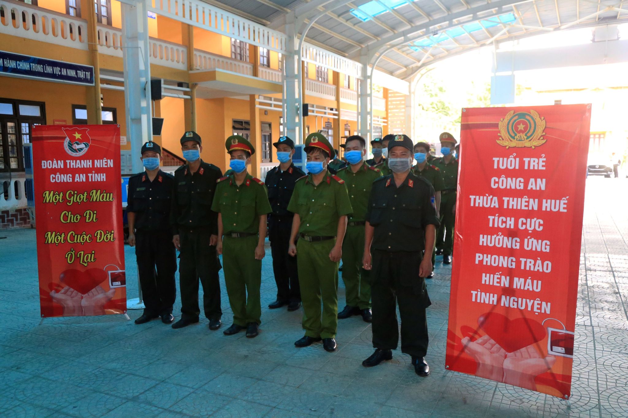 Công an tỉnh Thừa Thiên - Huế thường xuyên tham gia hiến máu tình nguyện.