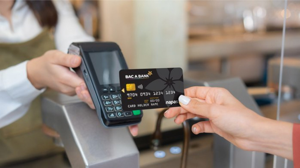“Một chạm - vạn tính năng” cùng thẻ ghi nợ nội địa Bắc Á Bank Chip Contactless