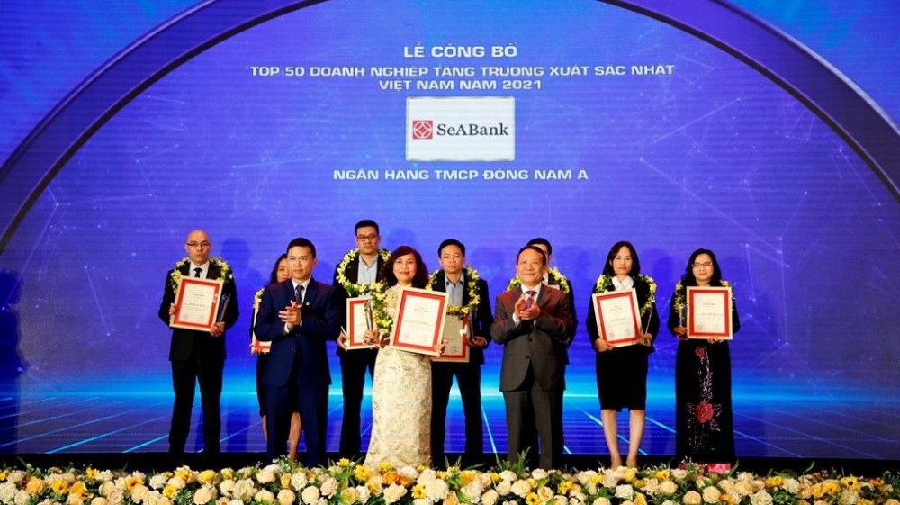SeABank nằm trong “Top 50 doanh nghiệp tăng trưởng xuất sắc nhất Việt Nam”