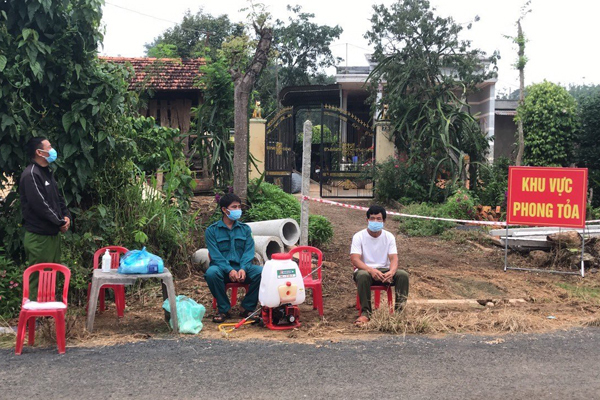 Phong tỏa ngôi nhà của ca bệnh thứ 2 ở Đắk Nông.
